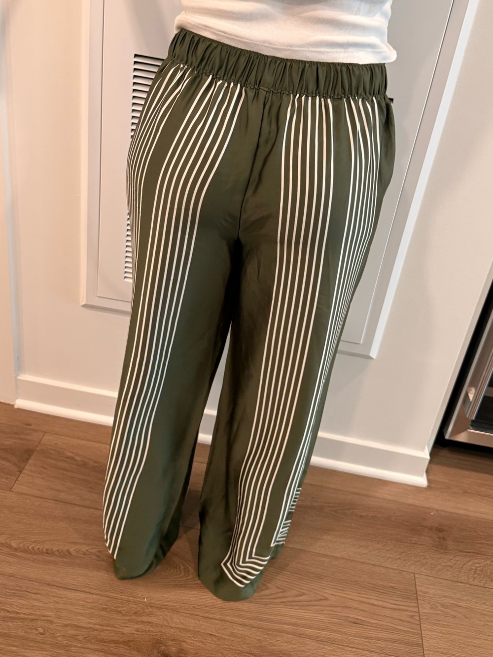LOFT Olive Green Vertical Stripe Men’s Joggers